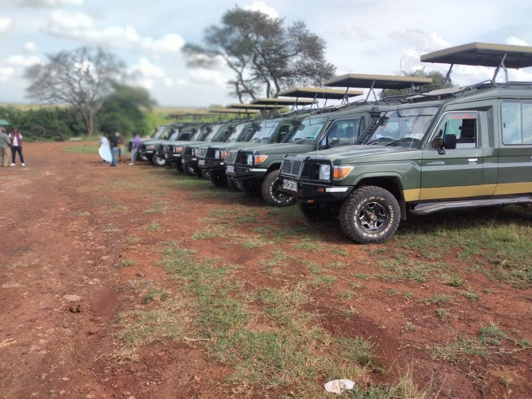 Land Cruiser close-up showing safari modifications